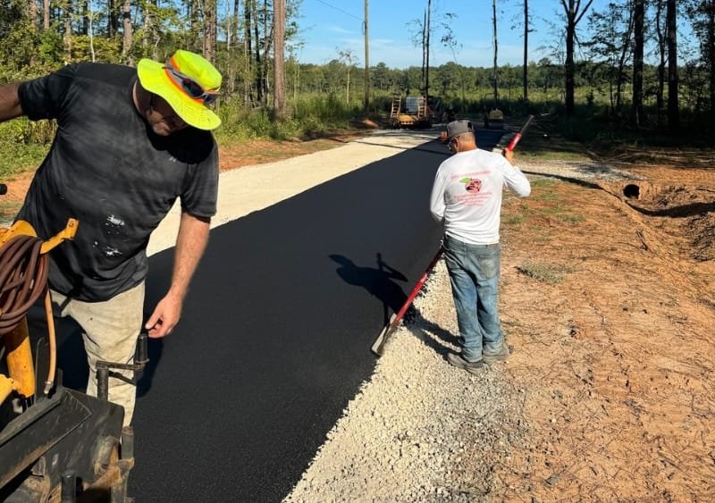 FRESH ASPHALT LAYERING
